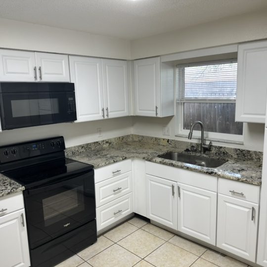BCFF47D0-8511-43F4-8A7A-C93C0B9DCABC_1_105_c Handyman Services