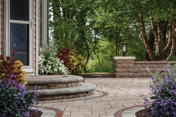 paver patio accents